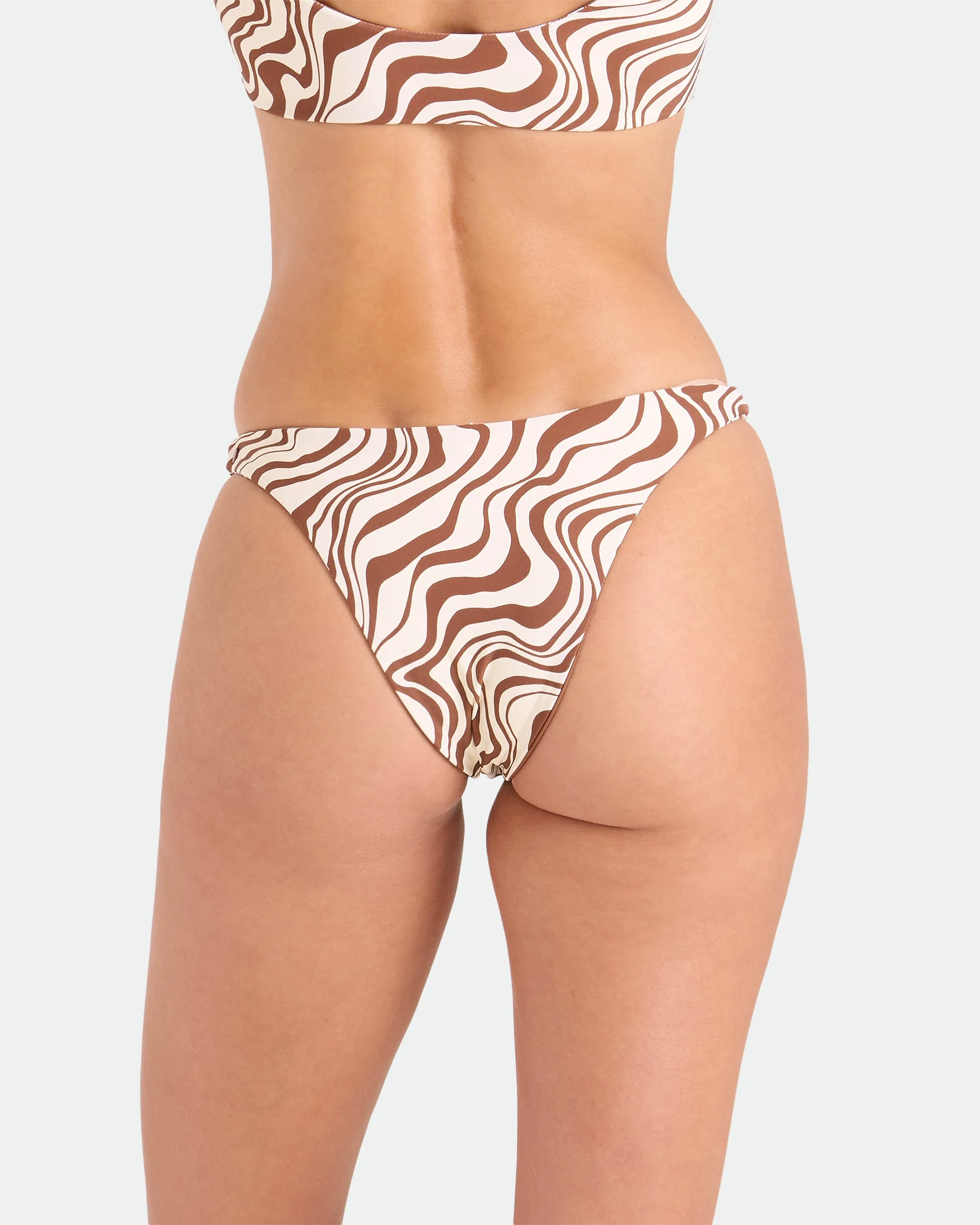 Women's Coco Retro Bloom Hipster Cheeky Reversible Bikini Bottom - Image 7