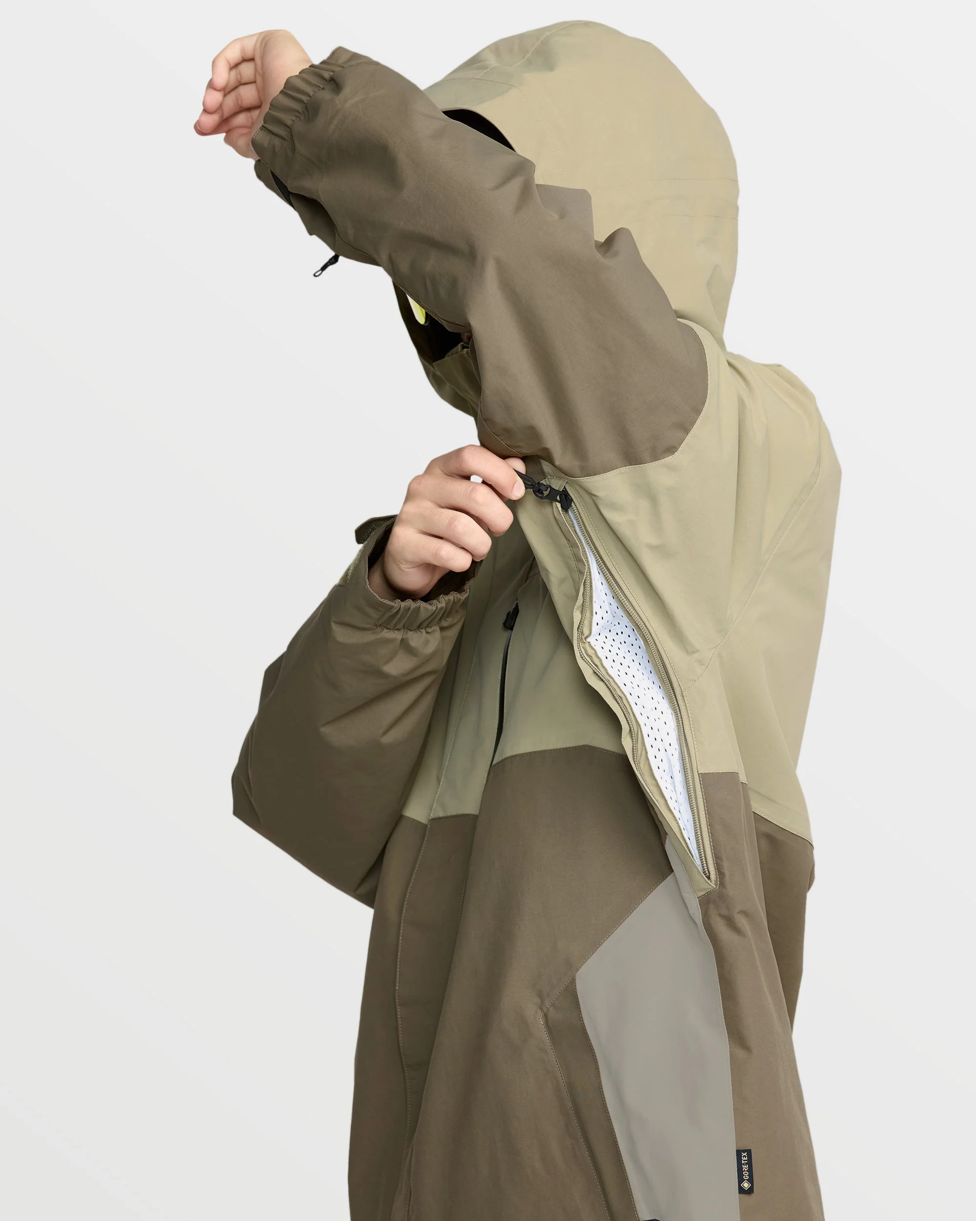 Men's L Insulated Gore-Tex Jacket - Image 13